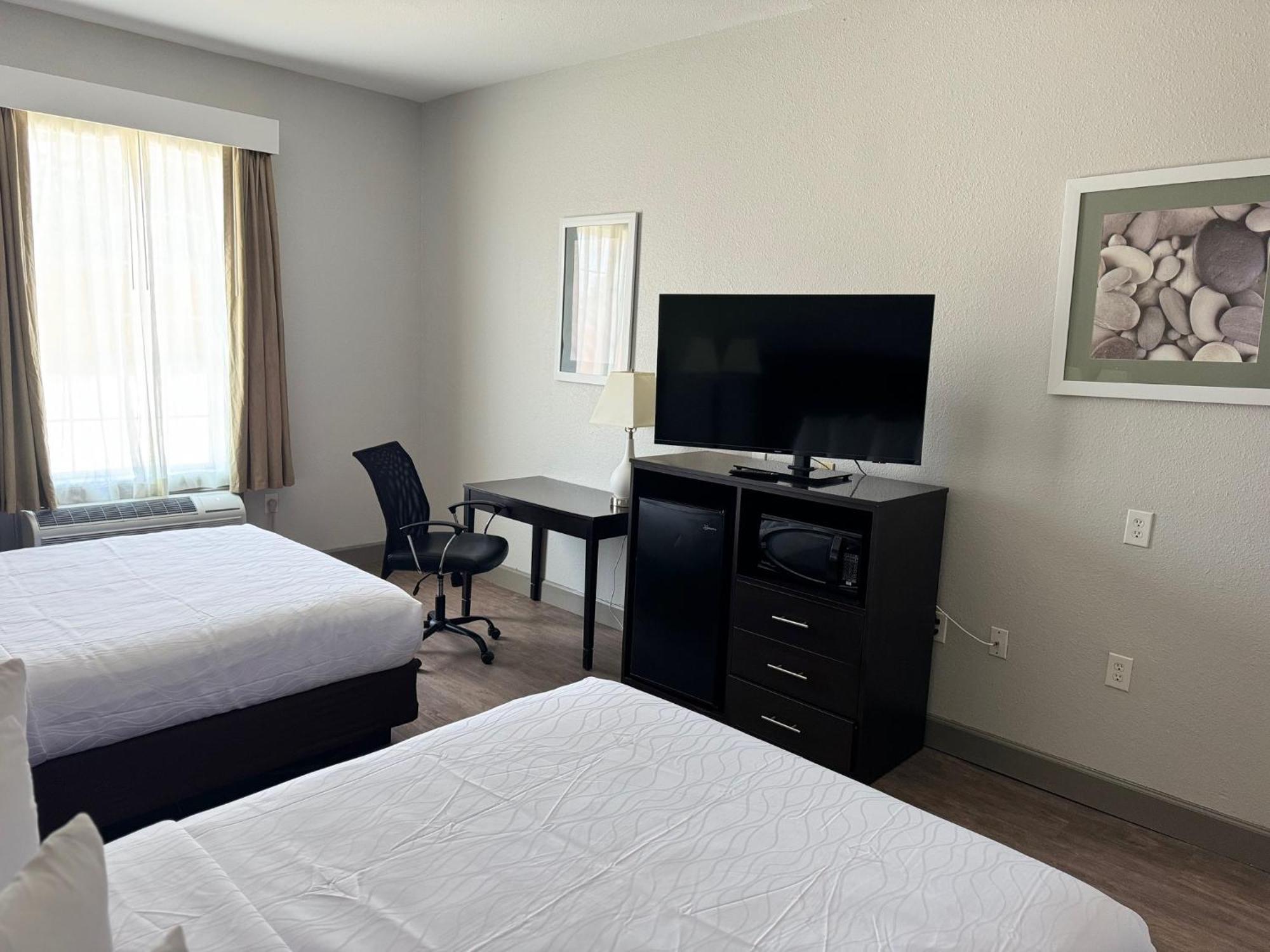 Sonesta Essential La Porte Luaran gambar