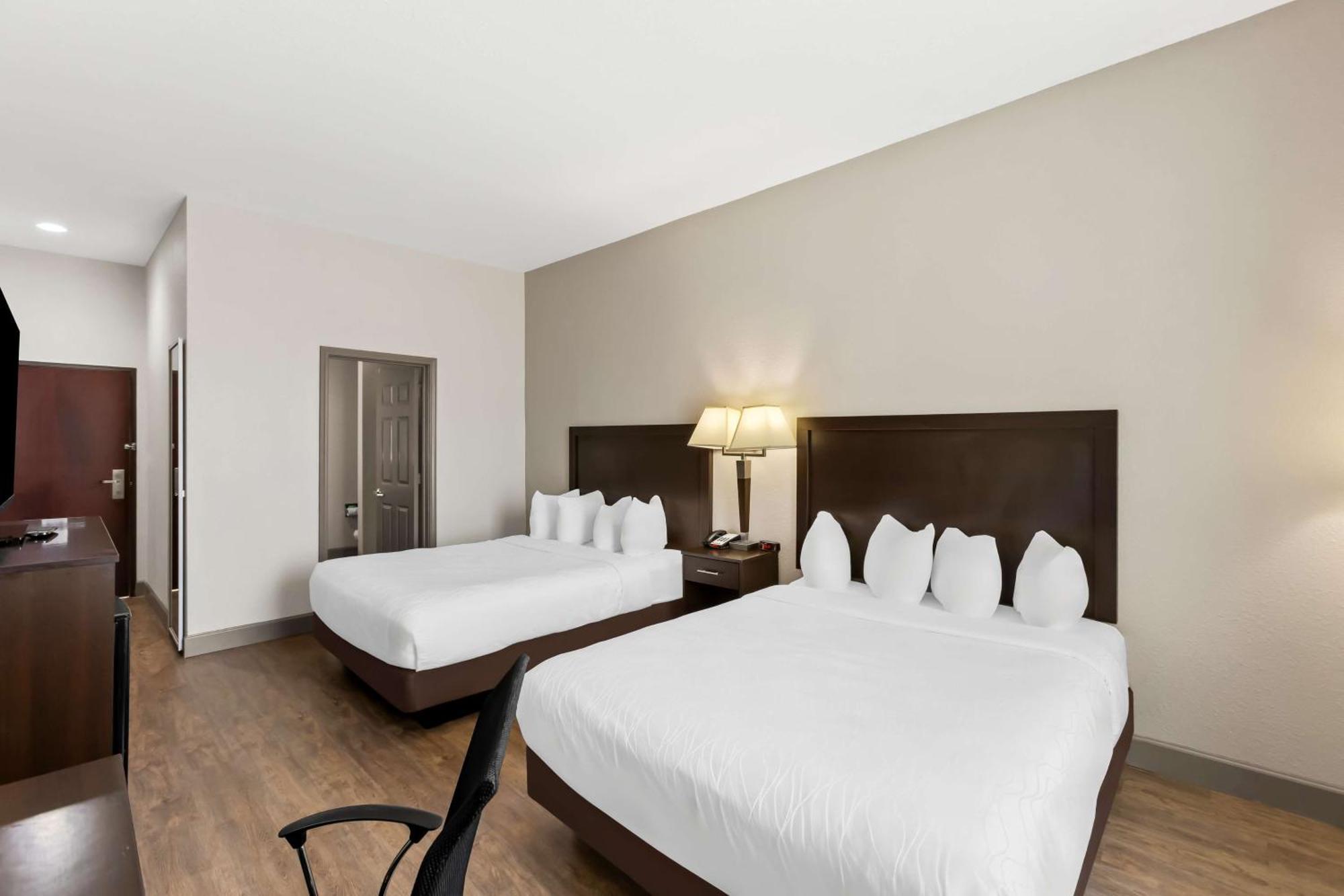 Sonesta Essential La Porte Luaran gambar