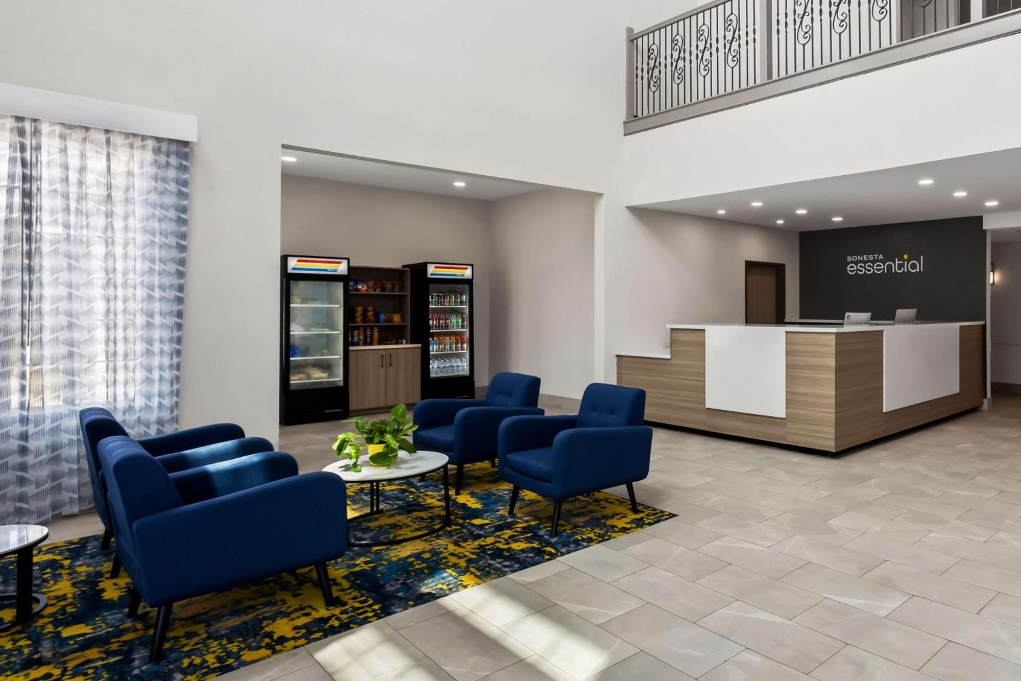 Sonesta Essential La Porte Luaran gambar